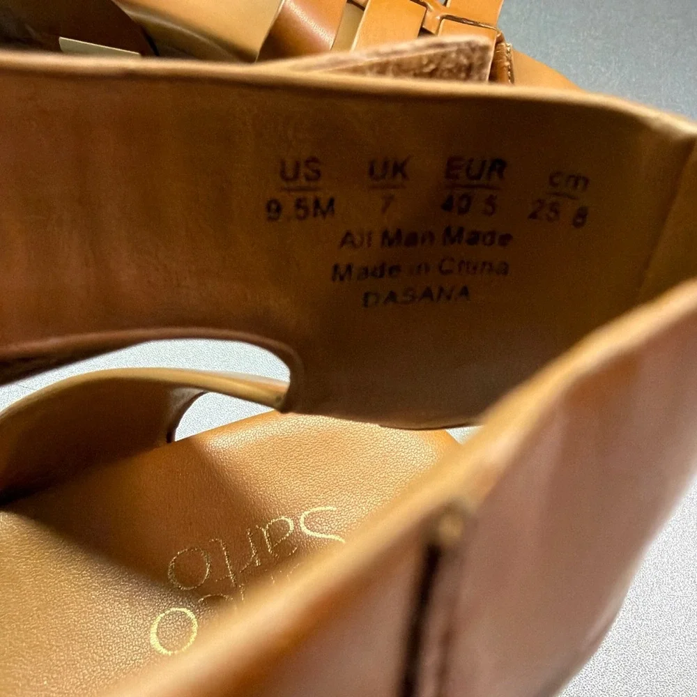 Franco Sarto Dasana Cognac Brown Gladiator Thong Ankle Strap Sandals 9.5M